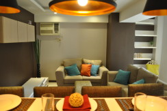 Interiorly designed 2 Bedroom Unit in The Columns Ayala